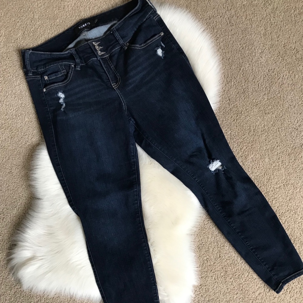 Torrid Premium Jegging || Dark Wash || 16R